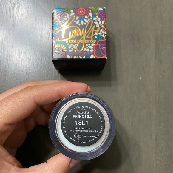 Becky G X ColourPop Loose Highlighter Powder Princesa - Picture 3 of 4
